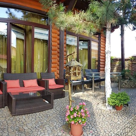 Luxury Villa With Pool And Sauna Csernyivci Kültér fotó