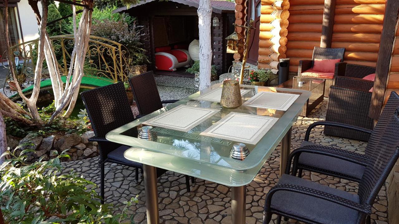 Luxury Villa With Pool And Sauna Csernyivci Kültér fotó