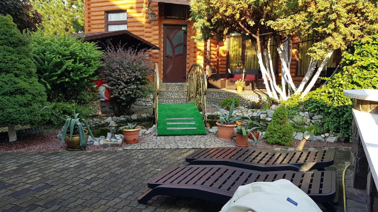 Luxury Villa With Pool And Sauna Csernyivci Kültér fotó