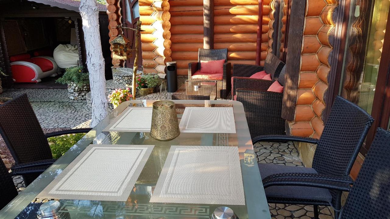 Luxury Villa With Pool And Sauna Csernyivci Kültér fotó
