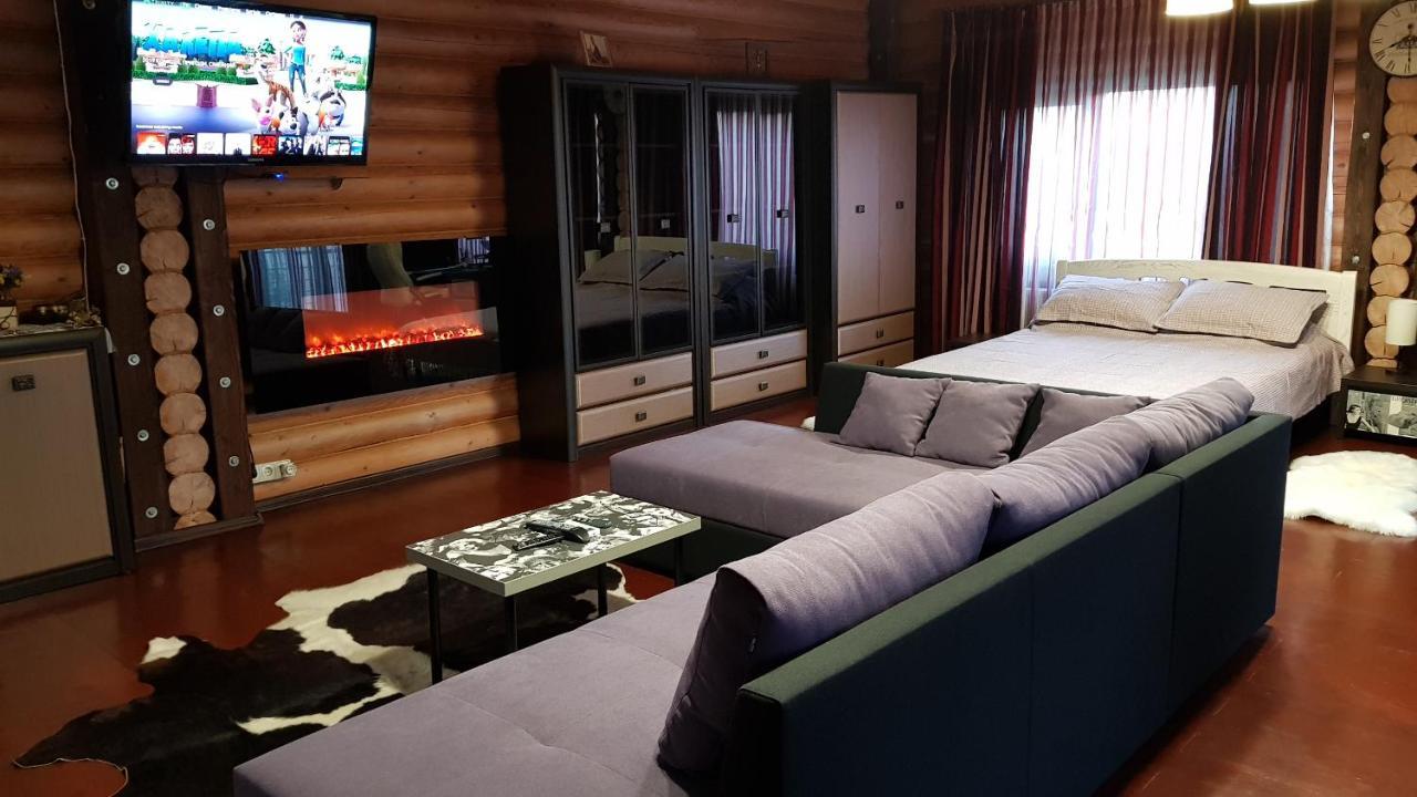 Luxury Villa With Pool And Sauna Csernyivci Kültér fotó