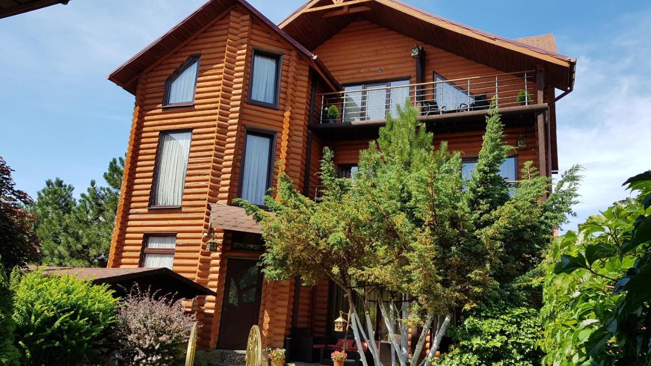 Luxury Villa With Pool And Sauna Csernyivci Kültér fotó