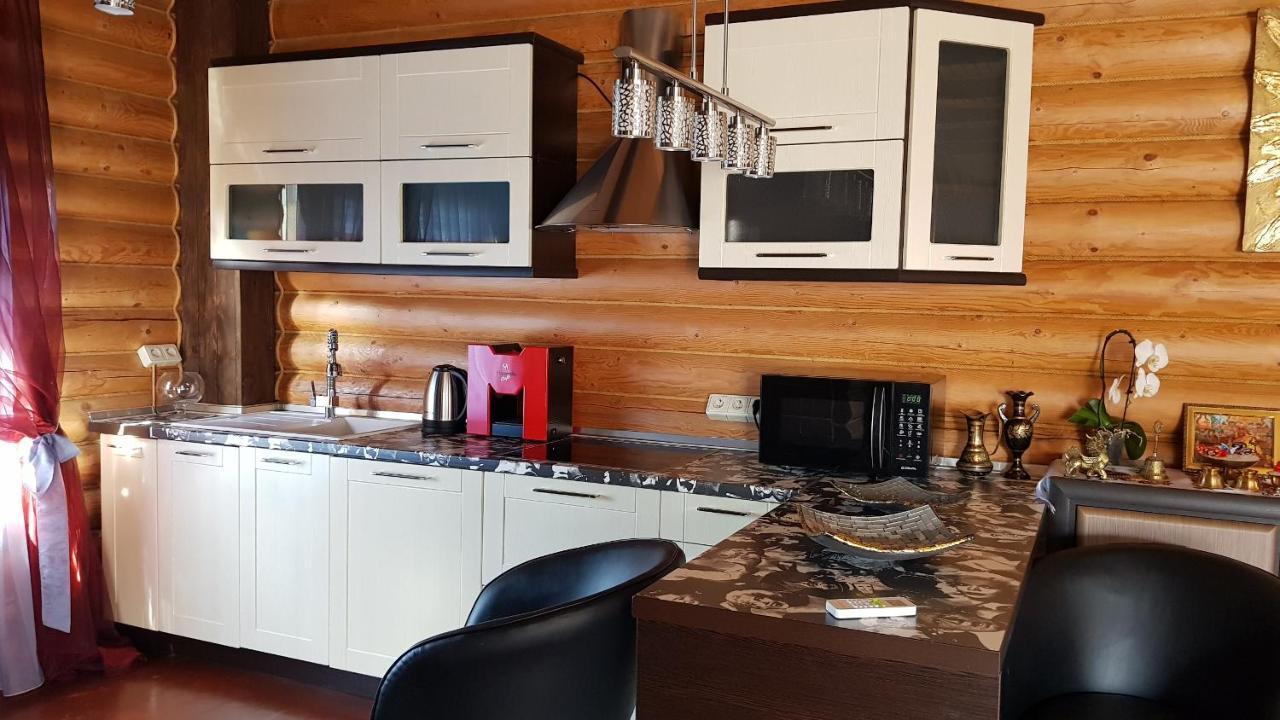 Luxury Villa With Pool And Sauna Csernyivci Kültér fotó