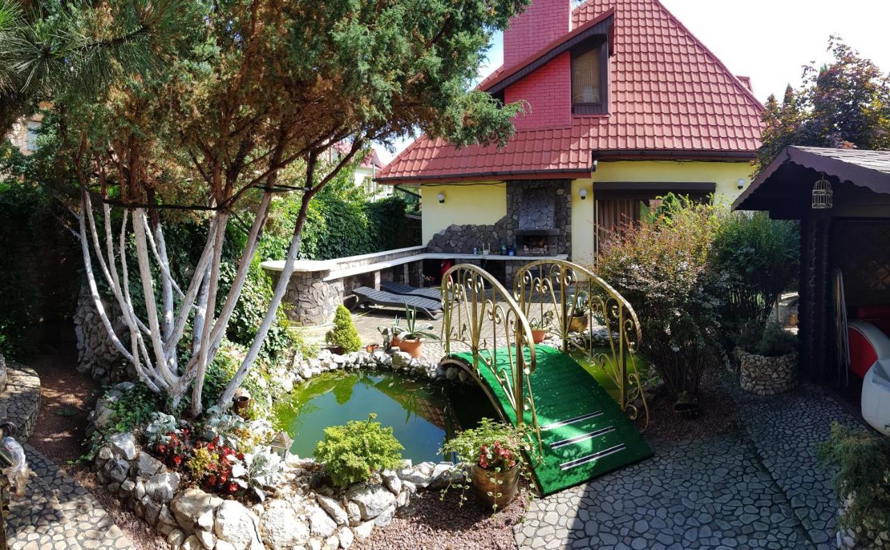 Luxury Villa With Pool And Sauna Csernyivci Kültér fotó