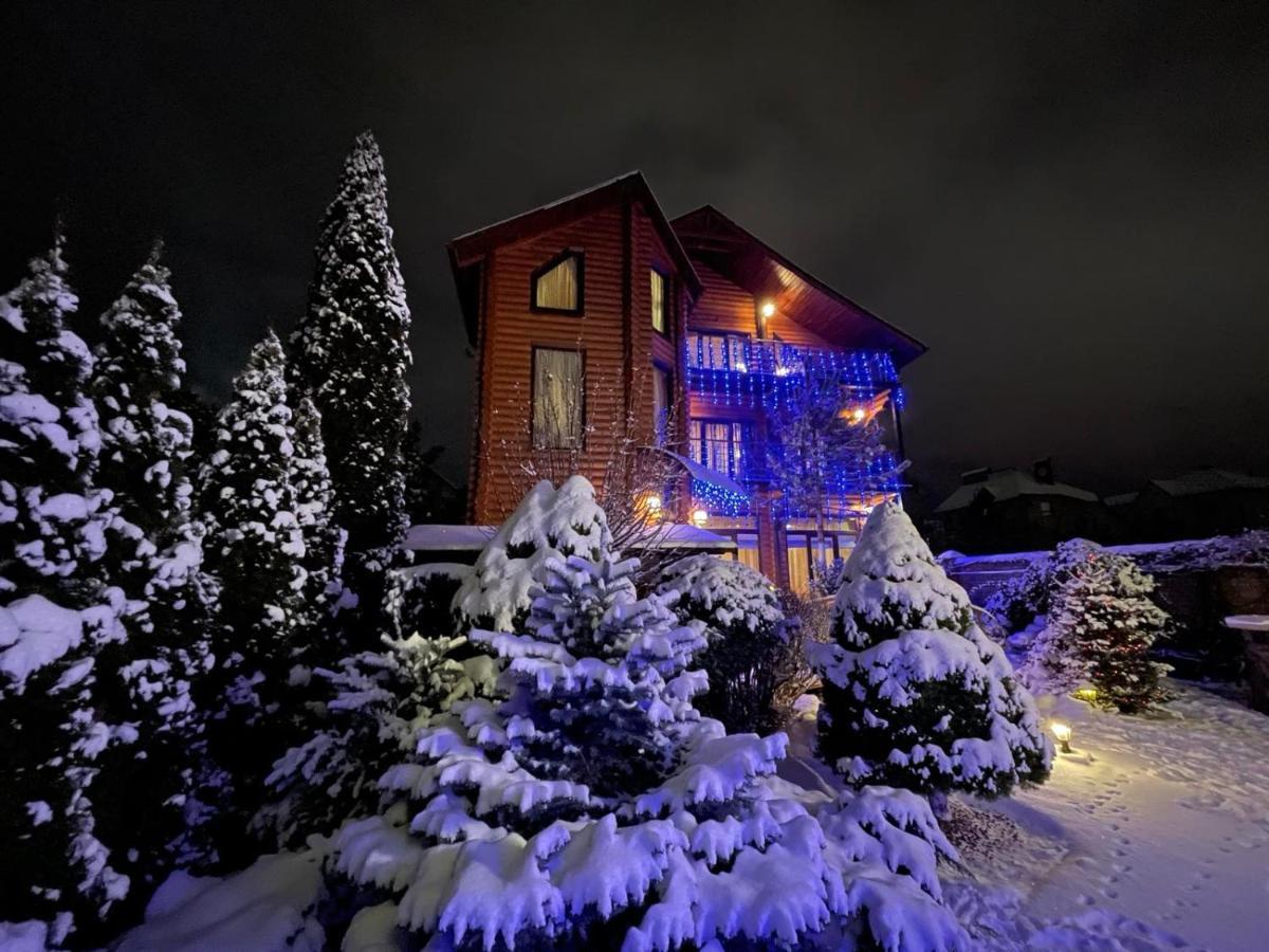 Luxury Villa With Pool And Sauna Csernyivci Kültér fotó